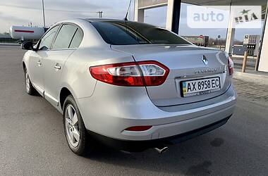 Седан Renault Fluence 2010 в Днепре