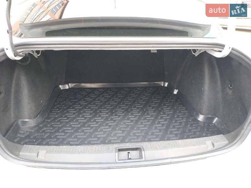 Седан Renault Fluence 2012 в Вишневом