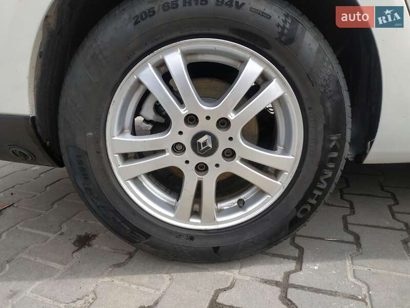 Седан Renault Fluence 2012 в Львове
