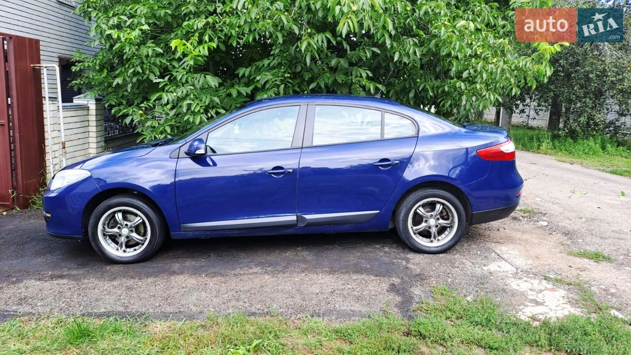 2010 Renault Fluence - мініатюра 22