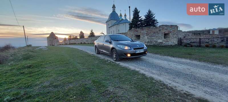 Седан Renault Fluence 2010 в Тернополі