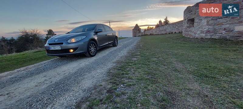 Седан Renault Fluence 2010 в Тернополі