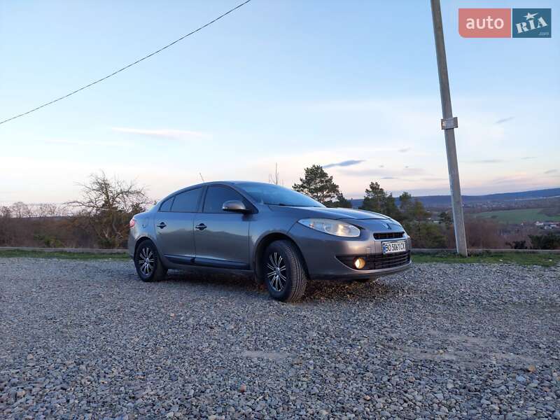 Седан Renault Fluence 2010 в Тернополі