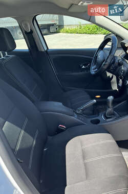 Седан Renault Fluence 2013 в 