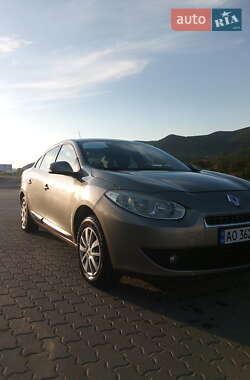 Седан Renault Fluence 2012 в Хусті