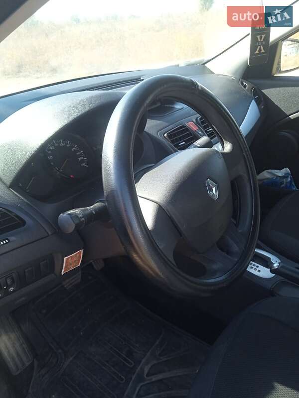 Седан Renault Fluence 2010 в Херсоні