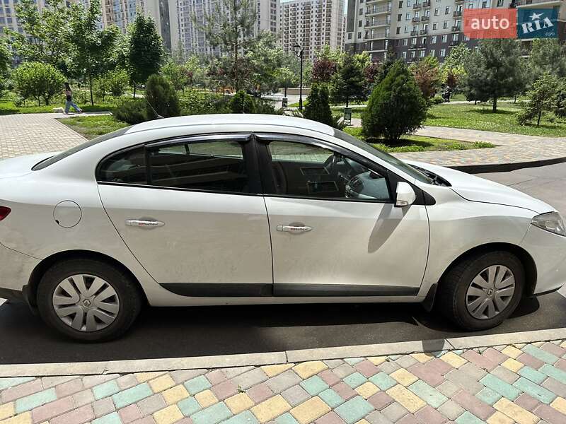 Седан Renault Fluence 2010 в Херсоне