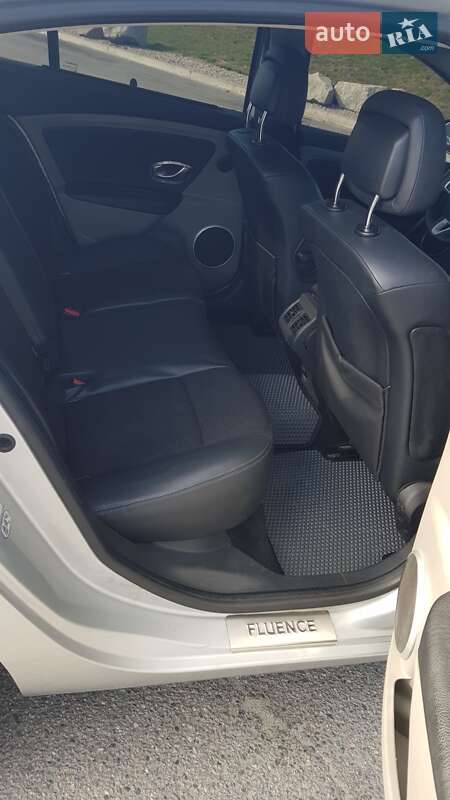 Седан Renault Fluence 2012 в Днепре
