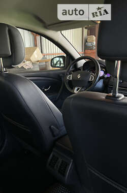 Седан Renault Fluence 2013 в 