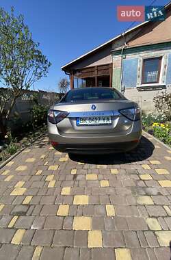 Седан Renault Fluence 2012 в 
