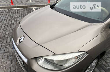 Седан Renault Fluence 2010 в Сваляве