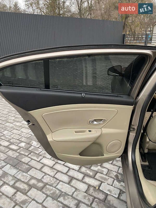 Седан Renault Fluence 2010 в Сваляве фото 16 Седан Renault Fluence 2010 в Сваляве