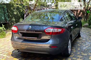 Седан Renault Fluence 2010 в Киеве