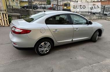 Седан Renault Fluence 2011 в Львове