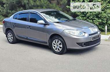 Седан Renault Fluence 2010 в Дніпрі