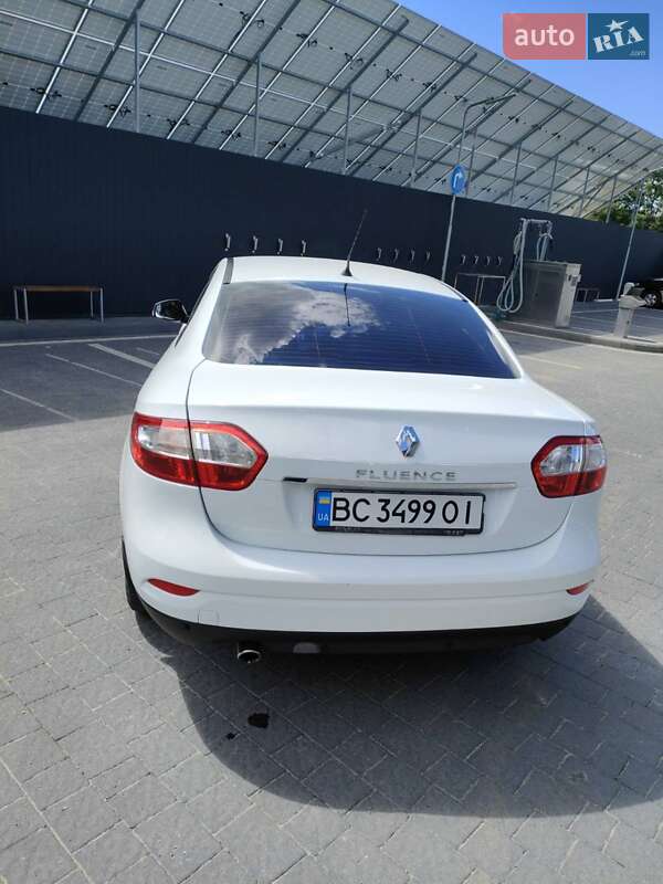 Седан Renault Fluence 2011 в Самборе
