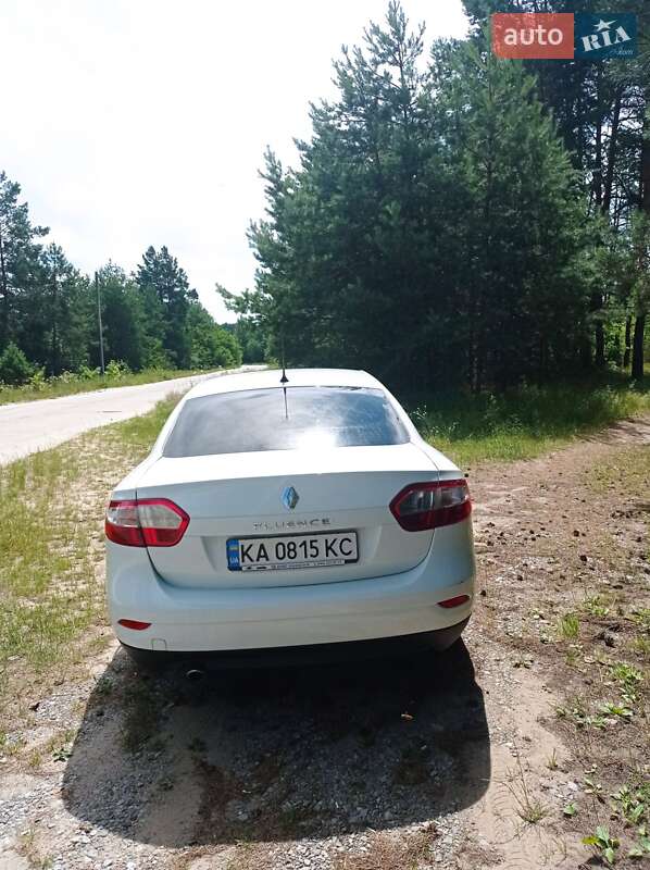 Седан Renault Fluence 2013 в Вараше
