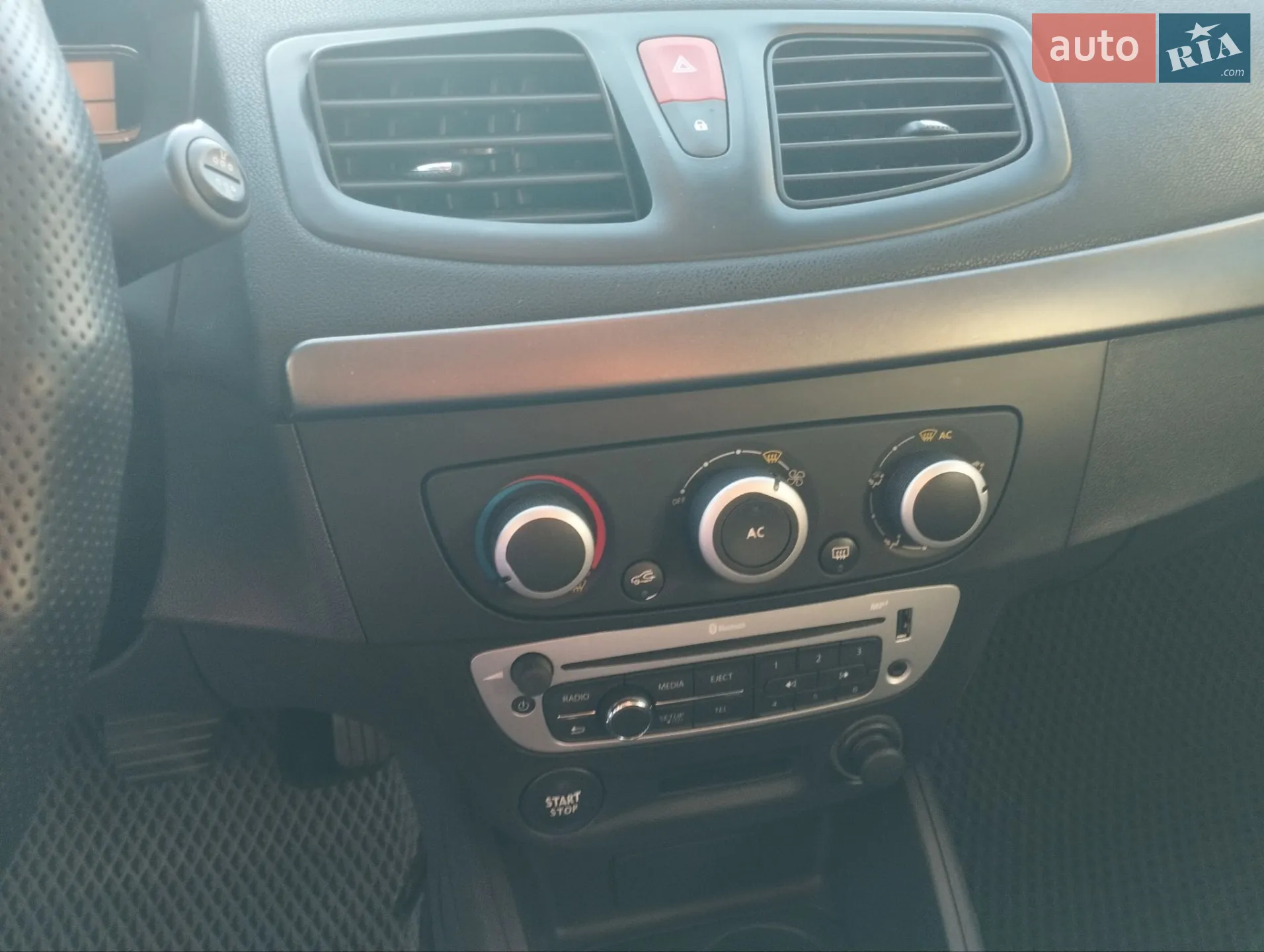 2014 Renault Fluence - мініатюра 13