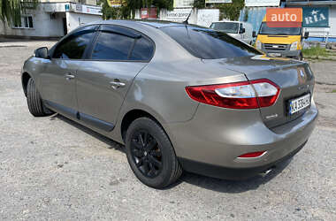 Седан Renault Fluence 2011 в 