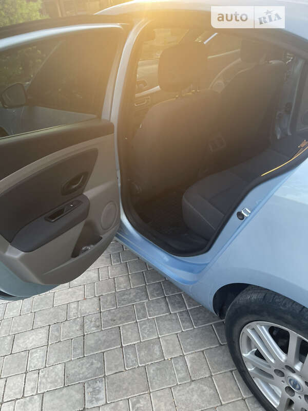 Седан Renault Fluence 2011 в Одесі