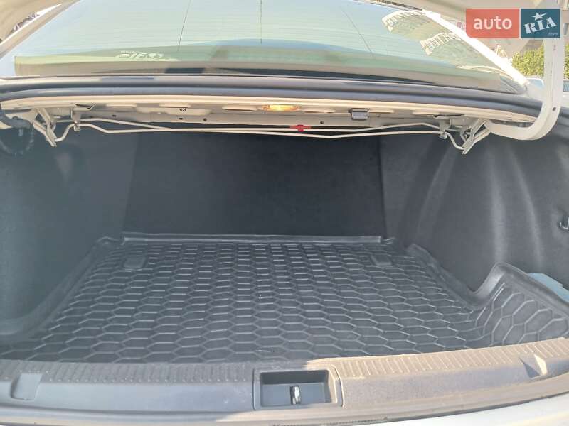 Седан Renault Fluence 2013 в Черкассах фото 10 Седан Renault Fluence 2013 в Черкассах
