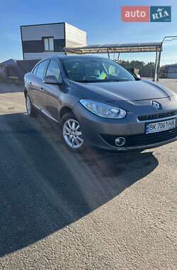 Седан Renault Fluence 2010 в Дубровице