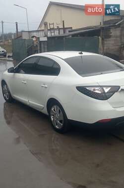 Седан Renault Fluence 2012 в 