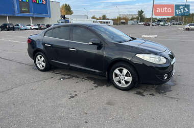 Седан Renault Fluence 2010 в 