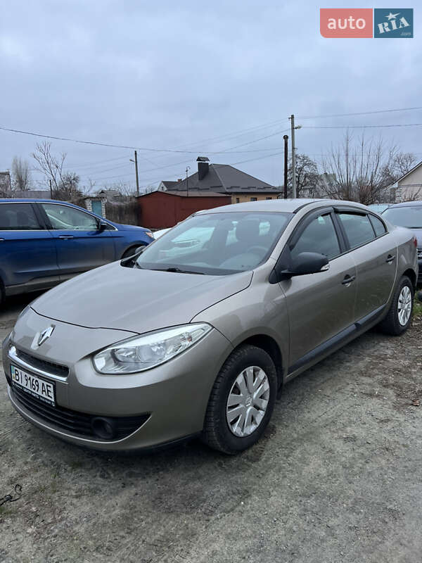 Седан Renault Fluence 2010 в Полтаве