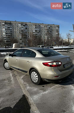 Седан Renault Fluence 2010 в 