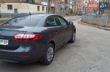 Седан Renault Fluence 2010 в Полтаві