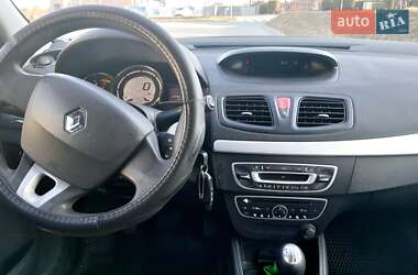 Седан Renault Fluence 2011 в 