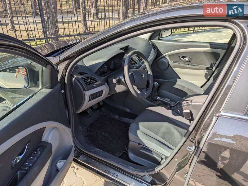 Renault Fluence 2012
