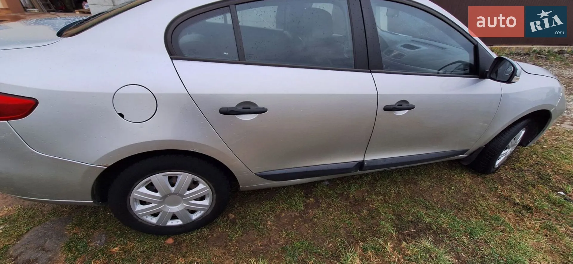 2010 Renault Fluence - мініатюра 4