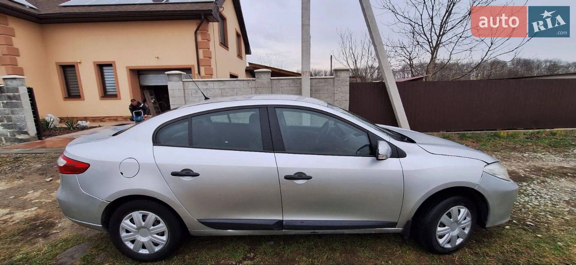 2010 Renault Fluence - мініатюра 3