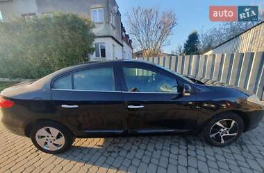 Седан Renault Fluence 2012 в 