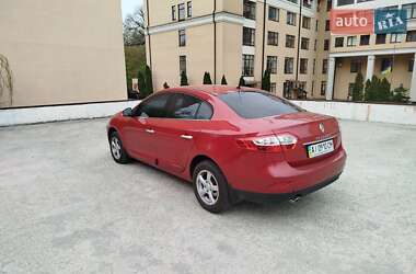 Седан Renault Fluence 2010 в 
