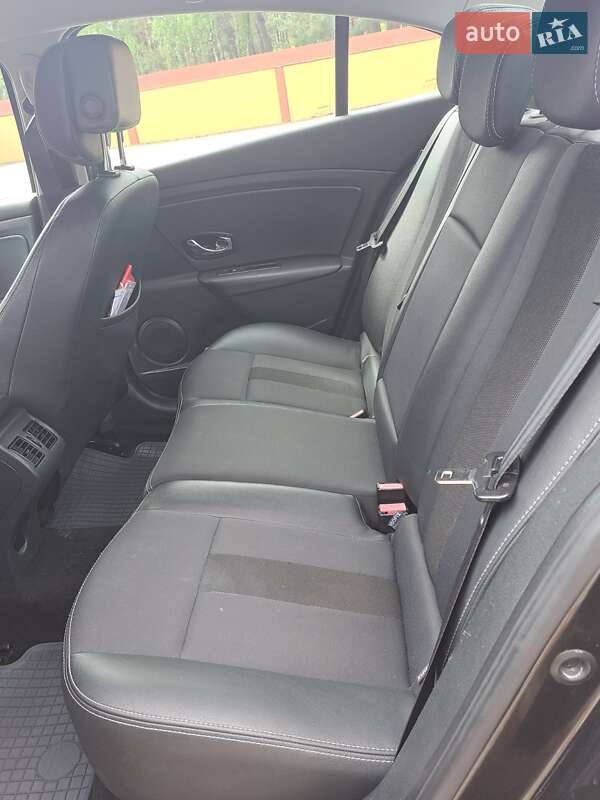 Седан Renault Fluence 2012 в Ковелі