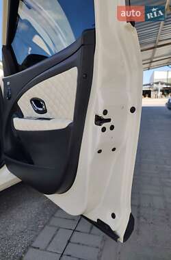 Седан Renault Fluence 2013 в 