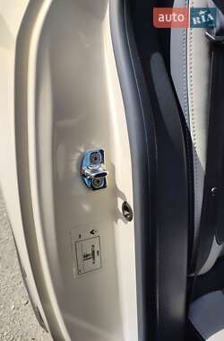 Седан Renault Fluence 2013 в 