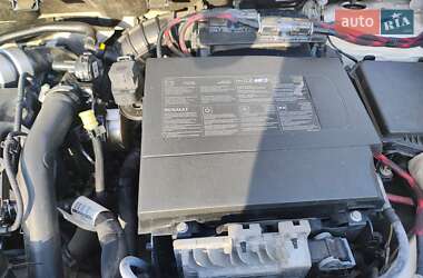 Седан Renault Fluence 2013 в 