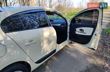 Седан Renault Fluence 2013 в 