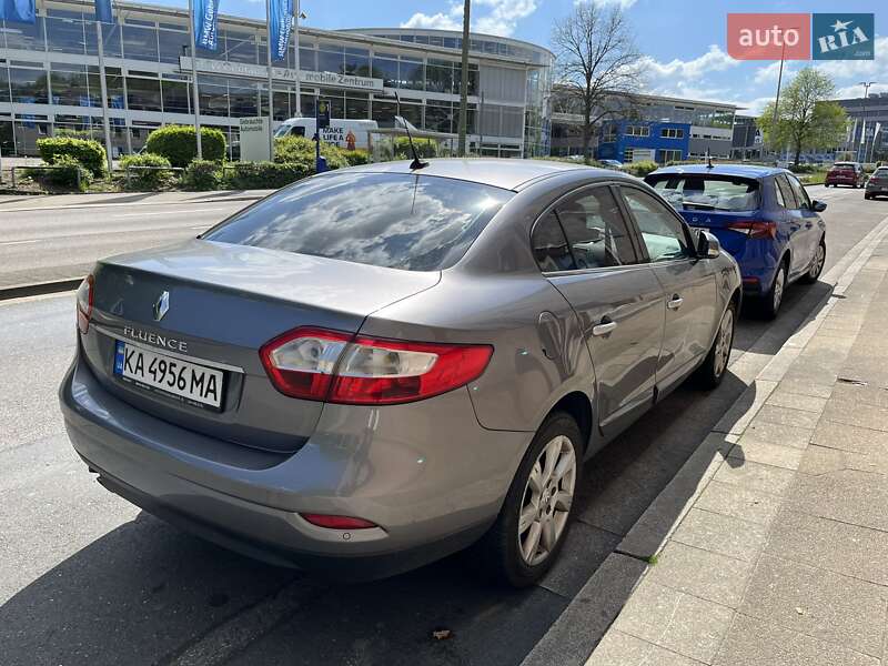 Седан Renault Fluence 2010 в Киеве