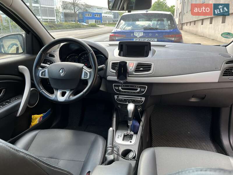 Седан Renault Fluence 2010 в Киеве