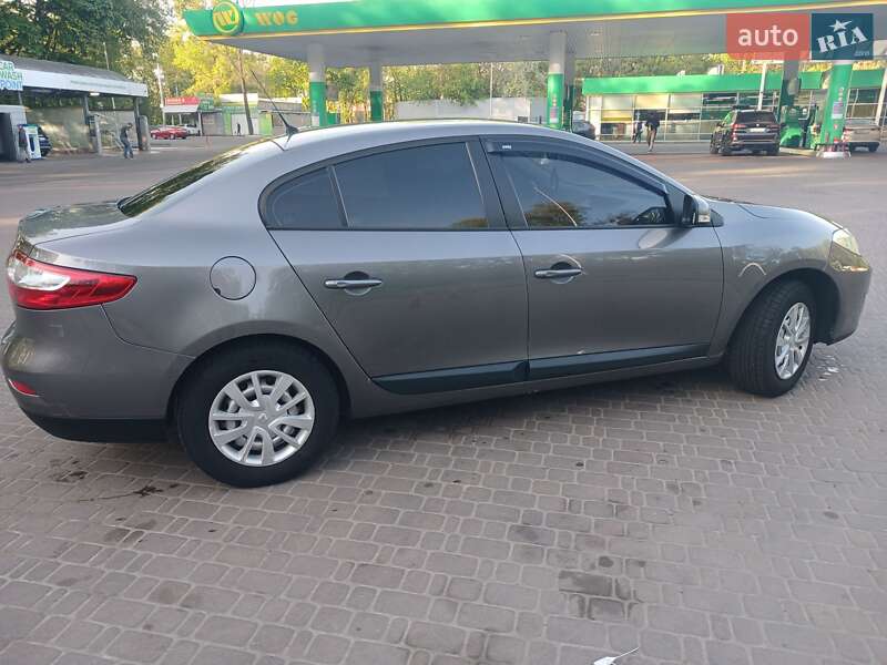 Седан Renault Fluence 2011 в Киеве