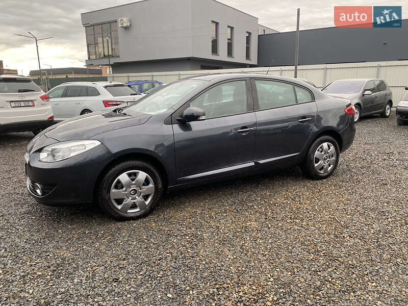 Седан Renault Fluence 2012 в 
