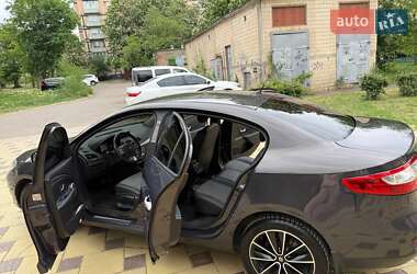 Седан Renault Fluence 2012 в 