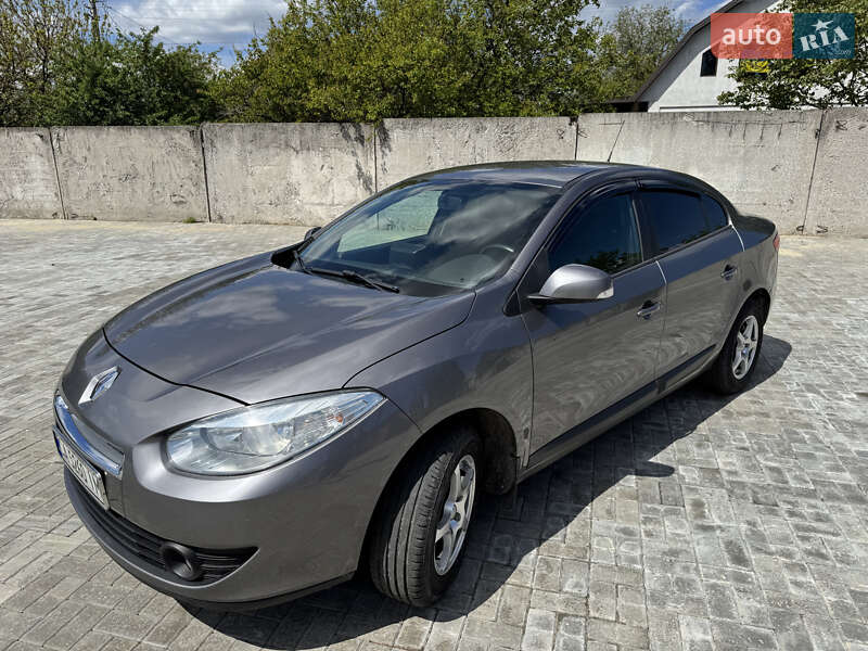 Седан Renault Fluence 2012 в 