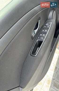 Седан Renault Fluence 2012 в 