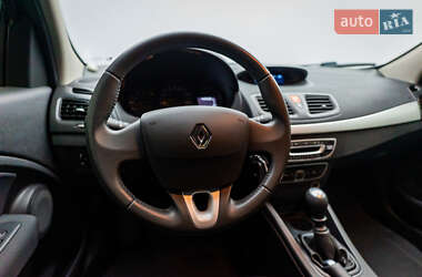 Седан Renault Fluence 2011 в 